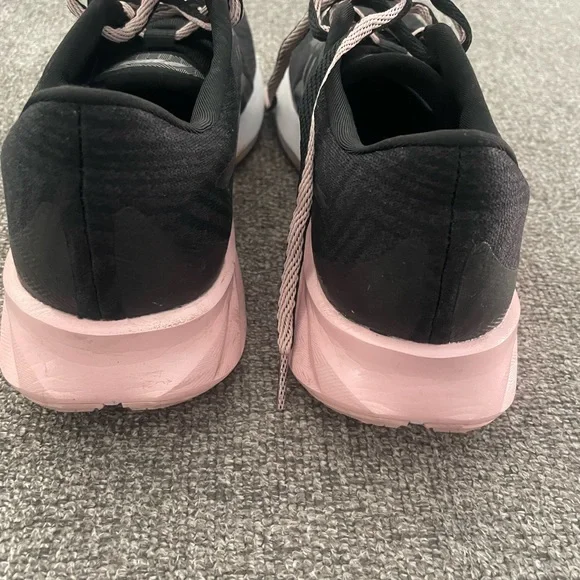 ASICS Roadblast Running Shoes - Picture 6 of 8